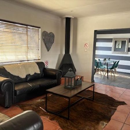 Apartamento Karoo Heart Beaufort West Exterior foto